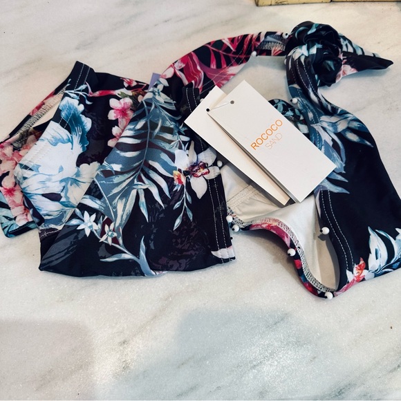 Rococo Sand Bodysuit / Swimsuit - Picture 4 of 8